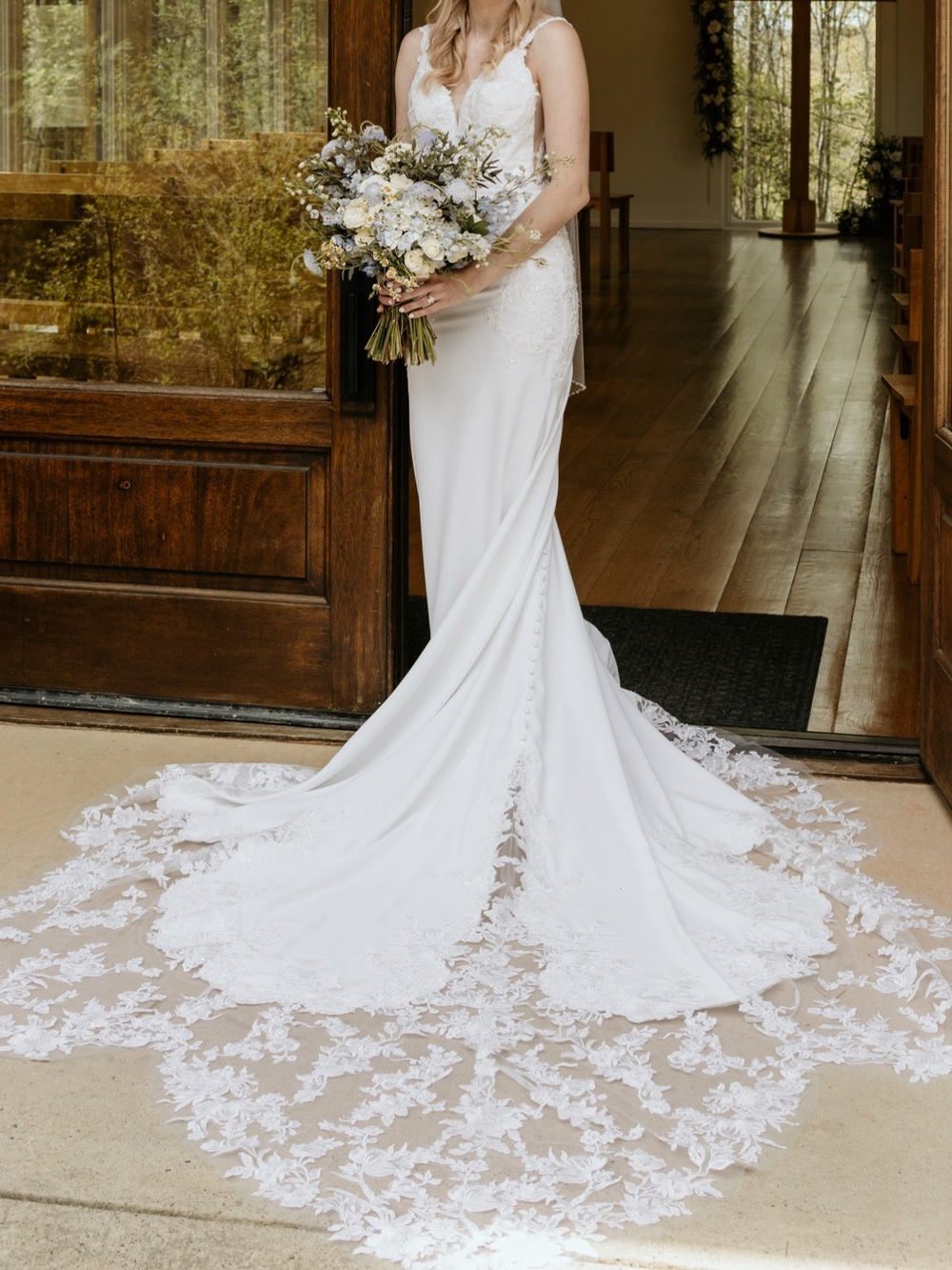 Morilee Ivory Lace Wedding Dress with  detailed Train | Bridal Gown | Size 4
